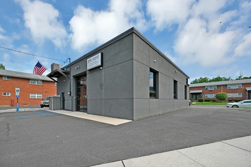 More Photos Of 259 Kinderkamack Rd, Hackensack Loft Creative Space For Sale