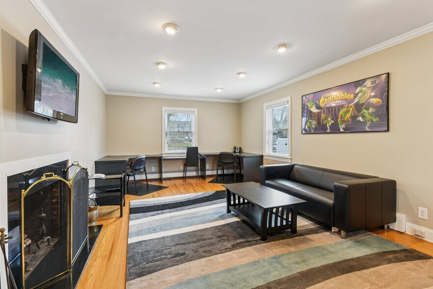 More Photos Of 1 Huntington Bay Rd, Huntington Office For Sale