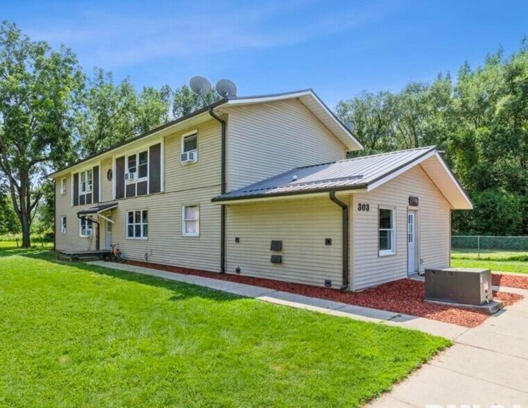 More Photos Of 301-306 Larson Ct, Hillsdale Apartments For Sale