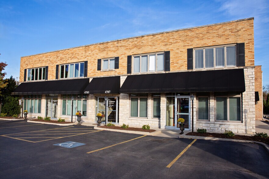 More Photos Of 4705-4707 Willow Springs Rd, La Grange Medical For Lease