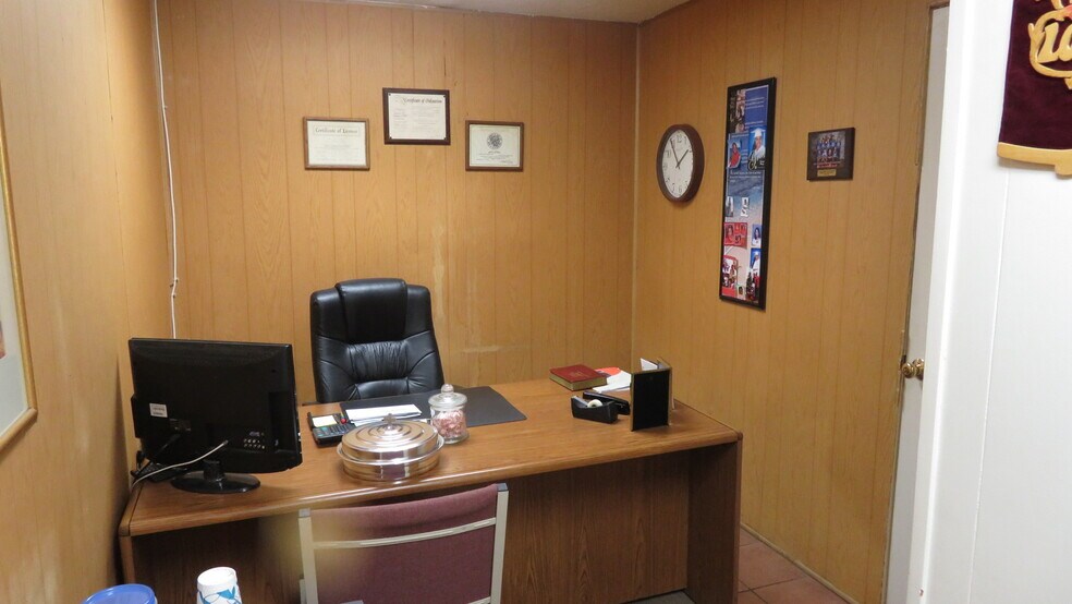 More Photos Of 8471 S Van Ness Ave, Inglewood Loft Creative Space For Sale