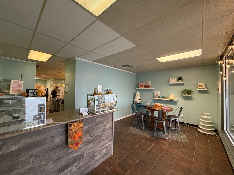 More Photos Of 6000 N Clinton St, Fort Wayne Unknown For Lease