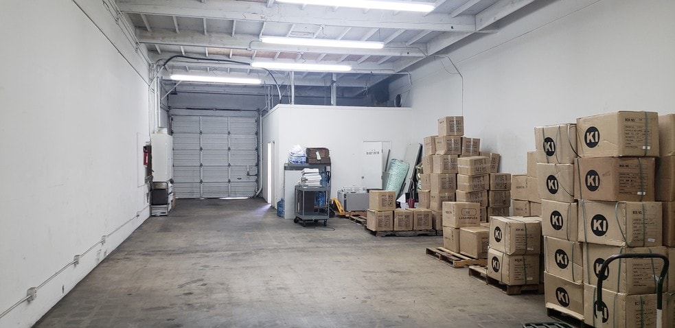 More Photos Of 220-230 W Florence Ave, Inglewood Manufacturing For Lease