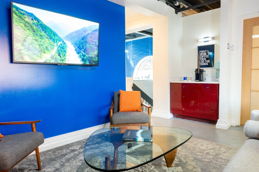 More Photos Of 3145 Mount Vernon Ave, Alexandria Office For Sale