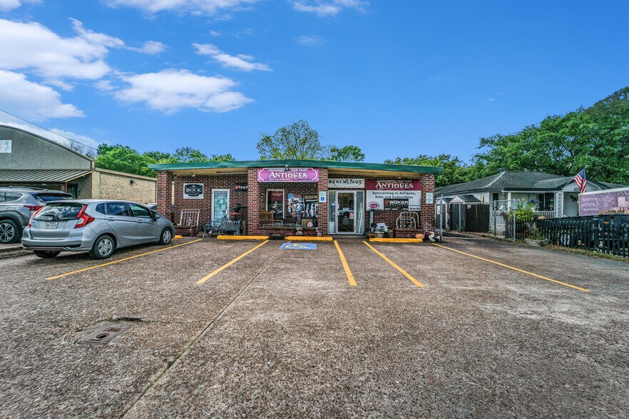 More Photos Of 4214 W Broadway, Pearland Freestanding For Sale