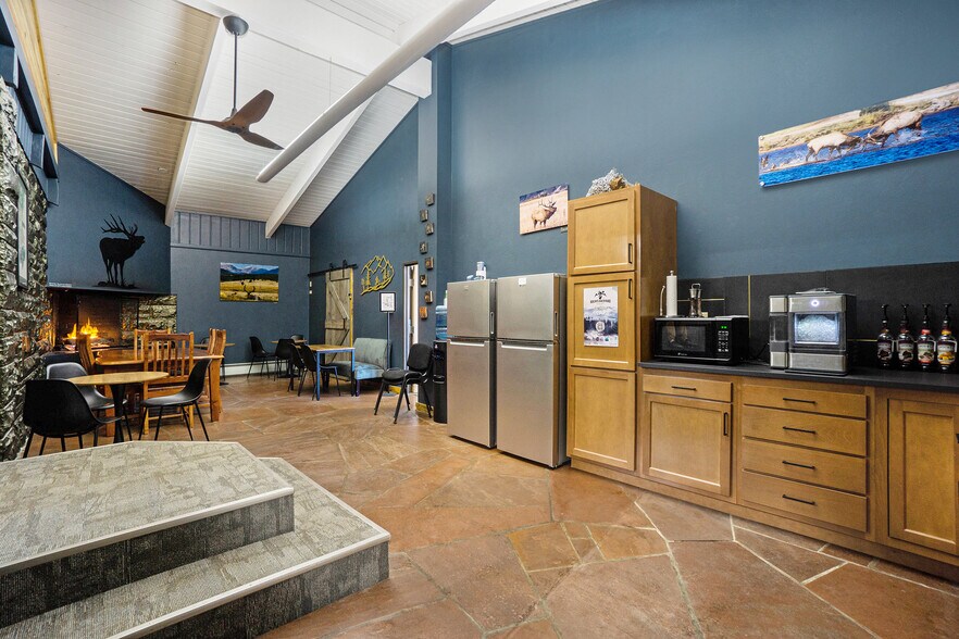 More Photos Of 1230 Big Thompson Ave, Estes Park Medical For Sale