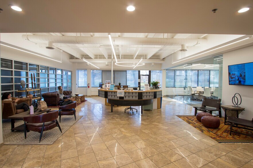 More Photos Of 5500 Greenwood Plaza Blvd, Englewood Office For Lease