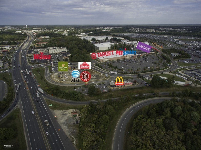 More Photos Of 27 S Gateway Dr, Fredericksburg Storefront For Sale