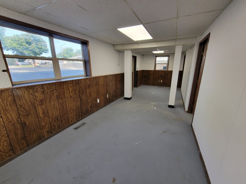 More Photos Of 405 W 34th St, Sioux Falls Office For Lease