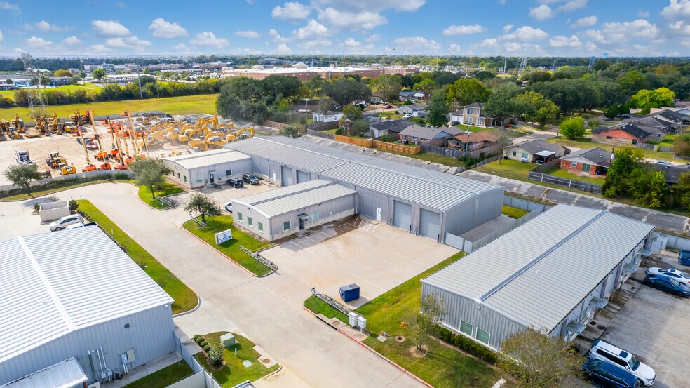 More Photos Of 1261 Butler Rd, League City Warehouse For Sale