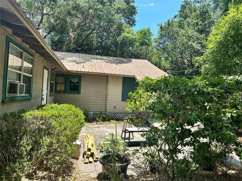 More Photos Of 919 NW 23rd Ave, Gainesville Office Residential For Sale