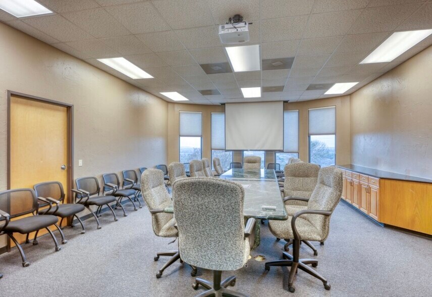 More Photos Of 1002 Marble Heights Dr, Marble Falls Medical For Lease