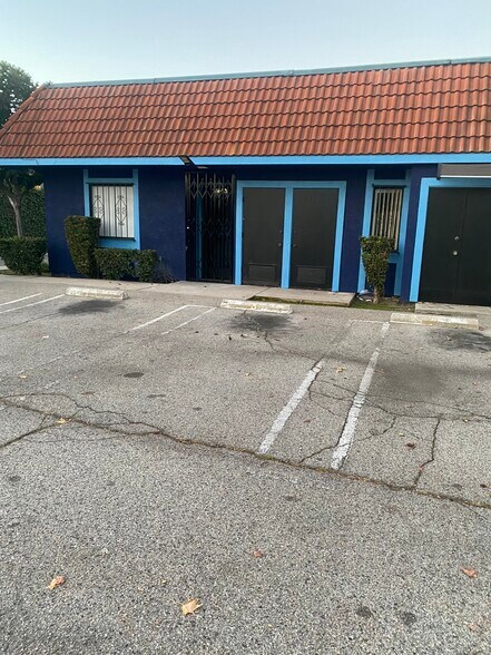 More Photos Of 9722 Laurel Canyon Blvd, Arleta Medical For Lease