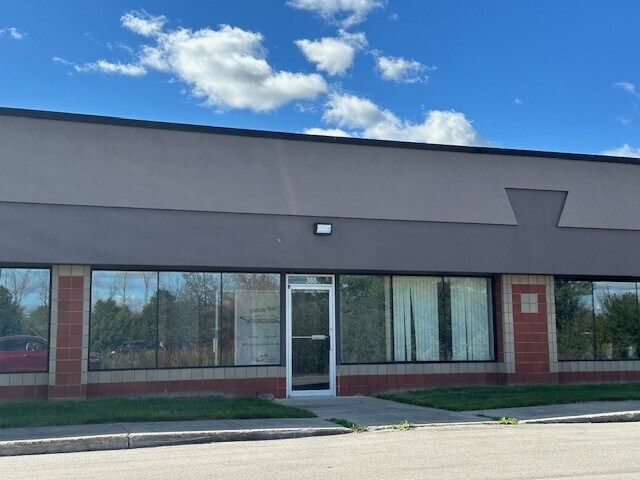 More Photos Of 347-374 Lang Blvd, Buffalo Light Distribution For Lease