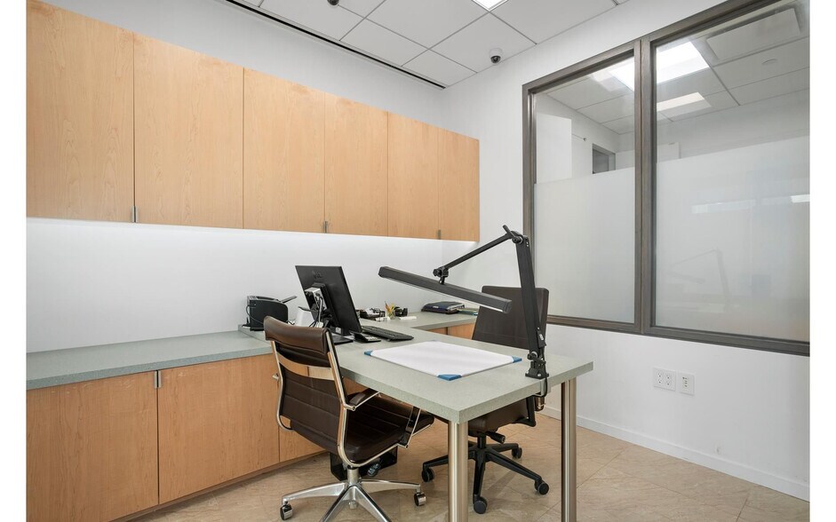 More Photos Of 50 W 47th St, New York Office Residential For Sale