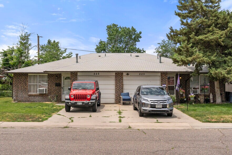 More Photos Of 213 N 11th Ct, Brighton Apartments For Sale