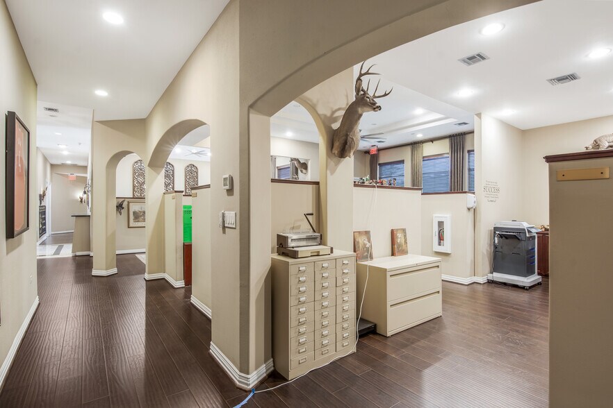 More Photos Of 17004 Grant Rd, Cypress Office For Sale