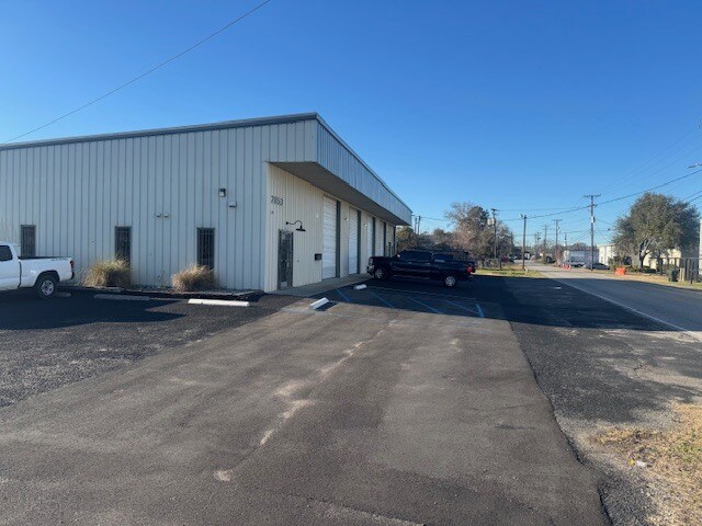 More Photos Of 2853 Meeting Street Rd, North Charleston Service For Lease