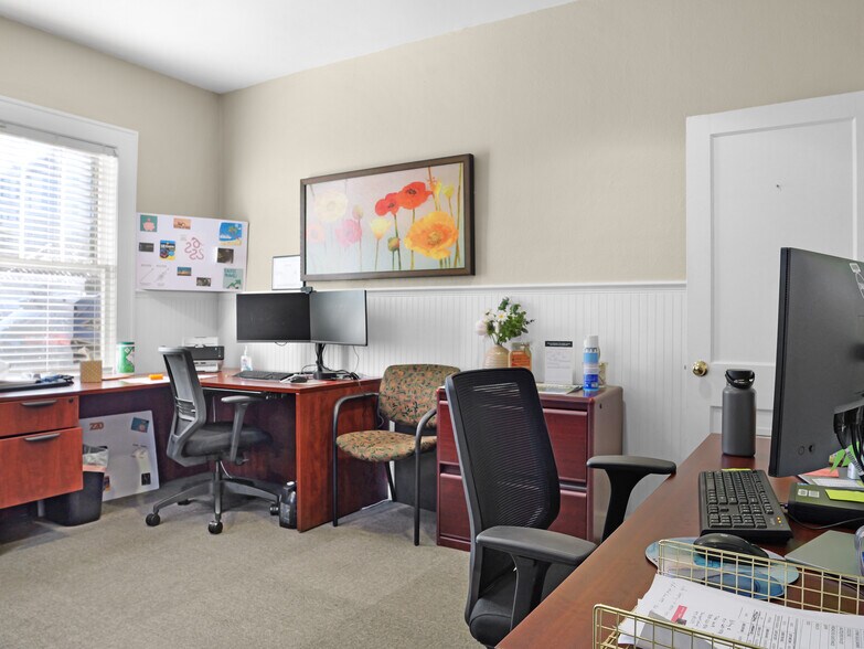 More Photos Of 2020 Aloma Ave, Winter Park Office Residential For Sale