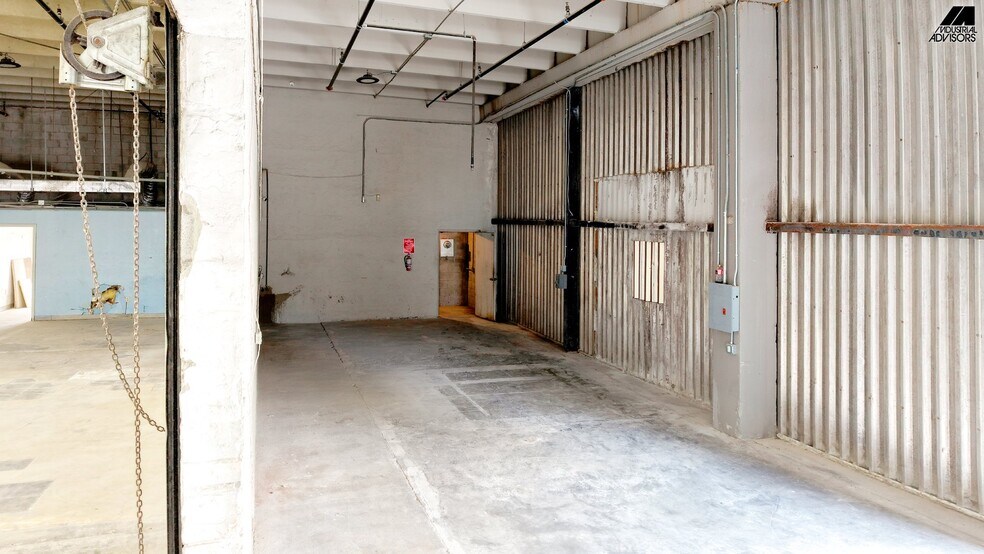 More Photos Of 16350 NW 48th Ave, Miami Warehouse For Lease