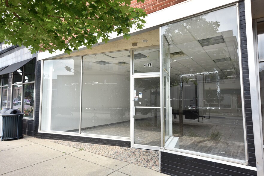 More Photos Of 4001-4015 N Oakland Ave, Milwaukee Apartments For Lease