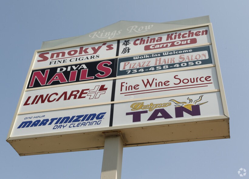 More Photos Of 16701-16729 Middlebelt Rd, Livonia Unknown For Lease