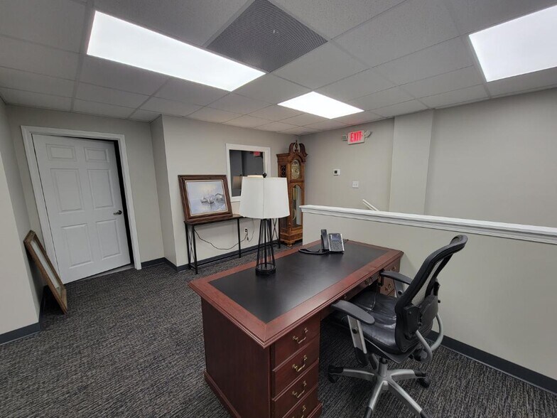More Photos Of 2015 Wilkinson St, Panama City Freestanding For Lease