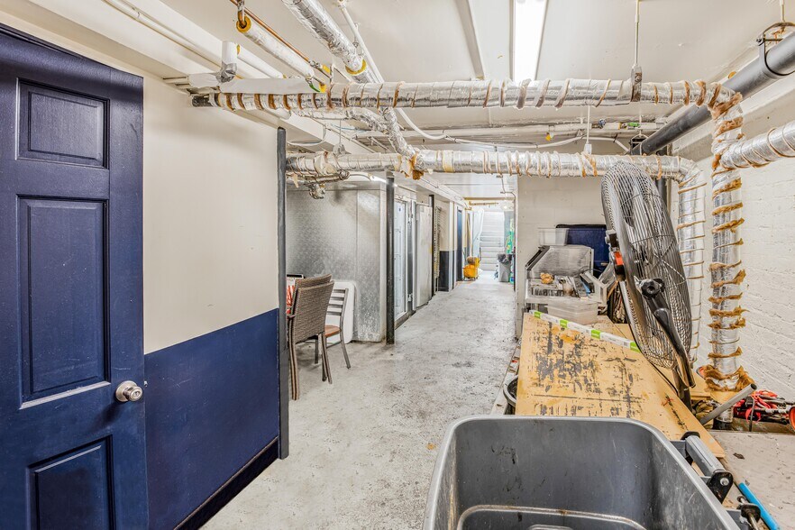 More Photos Of 911 DeKalb Ave, Brooklyn Storefront Retail Office For Sale