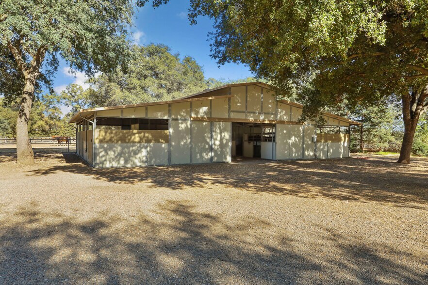 More Photos Of 24521 N McIntire Rd, Clements Land For Sale