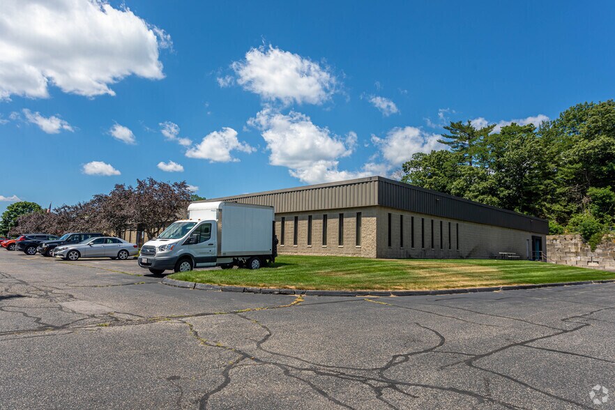 More Photos Of 530 Boston Post Rd, Wayland Research And Development For Sale