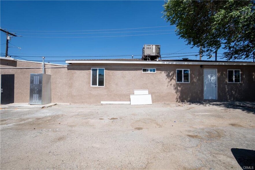 More Photos Of 14290-14298 Hesperia Rd, Victorville Bar For Sale