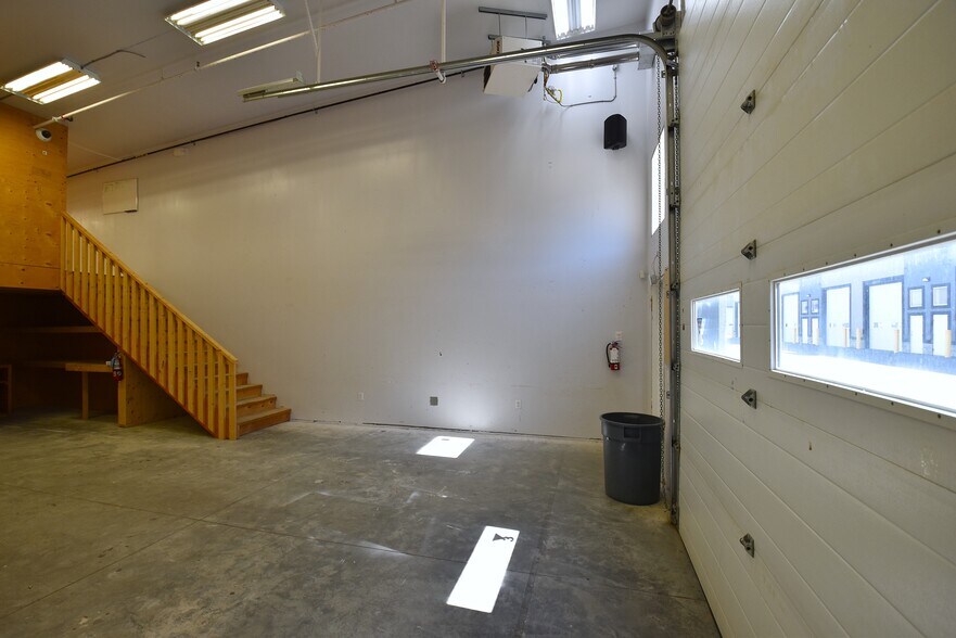 More Photos Of 9903 209 St NW, Edmonton Warehouse For Sale