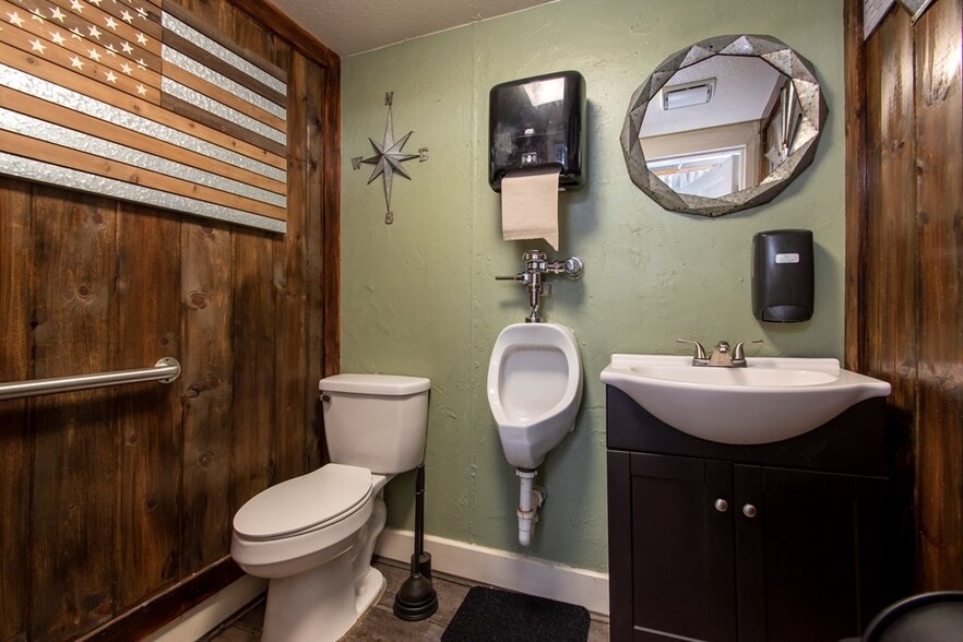 More Photos Of 269 Valley River Ave, Murphy General Retail For Sale