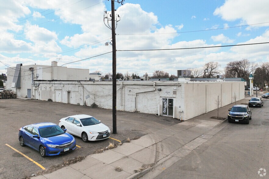 More Photos Of 1546 White Bear Ave N, Saint Paul General Retail For Sale