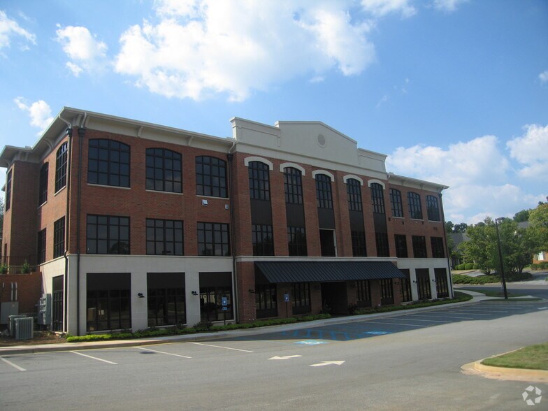 More Photos Of 912 Holcomb Bridge Rd, Roswell Office For Lease