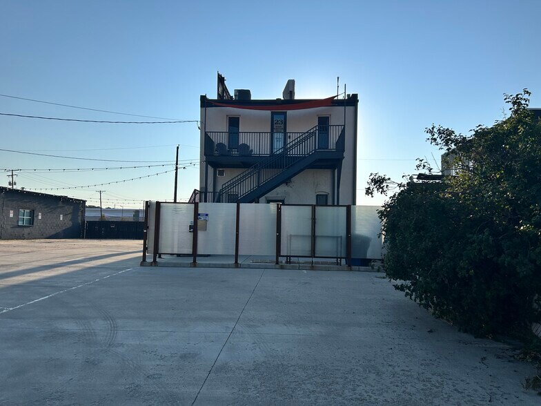 More Photos Of 23 S Kalamath St, Denver General Retail For Lease