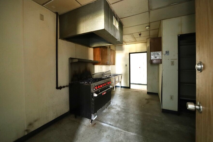 More Photos Of 970 E Humbolt St, Fort Worth Medical For Sale