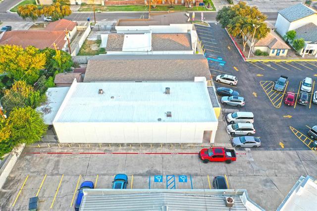 More Photos Of 220 W Hillside Rd, Laredo General Retail For Sale