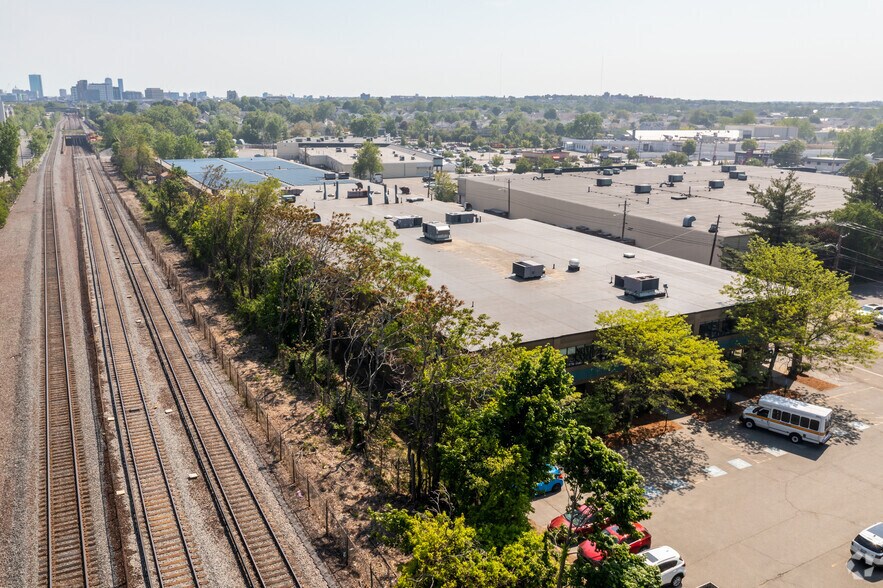 More Photos Of 420 Pearl St, Malden Warehouse For Lease