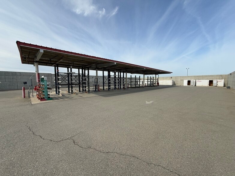 More Photos Of 34598 7th Standard Rd, Bakersfield Warehouse For Sale