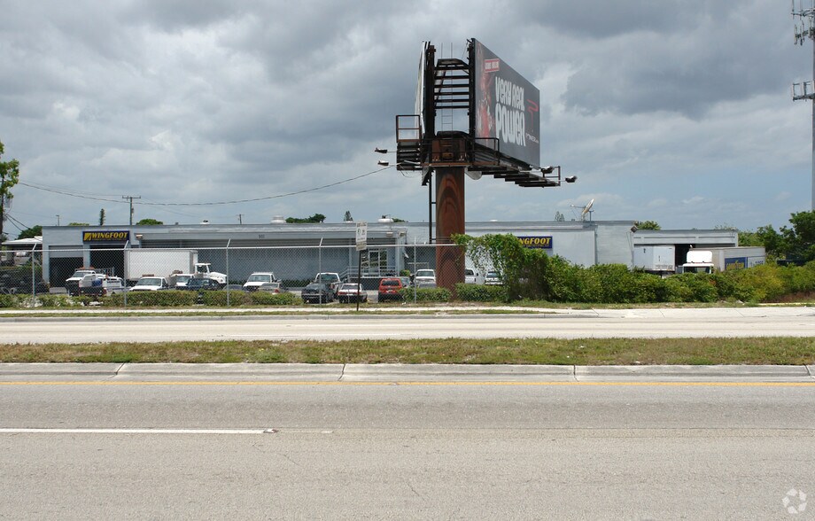 More Photos Of 901 NW 31st Ave, Fort Lauderdale Light Distribution For Sale