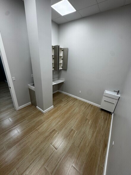 More Photos Of 5-33 48th Ave, Long Island City Apartments For Sale