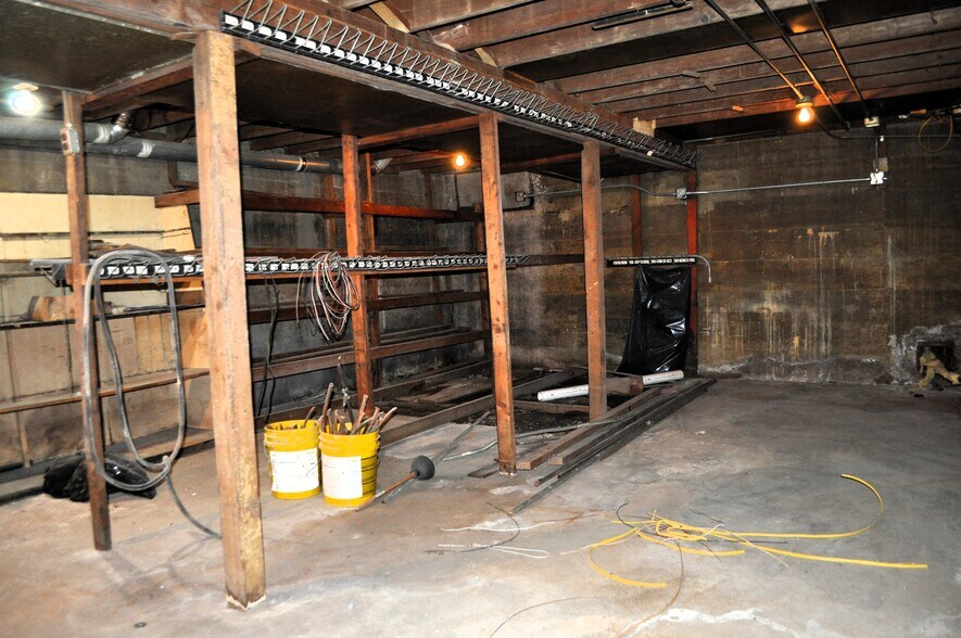 More Photos Of 910 Main Ave, Washburn Light Manufacturing For Sale