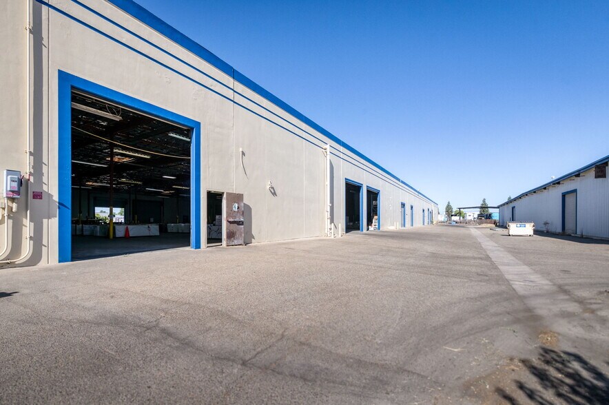 More Photos Of 5333 N Cornelia Ave, Fresno Warehouse For Sale
