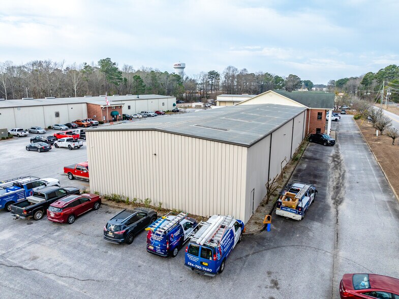 More Photos Of 302 Alabama St, Auburn Flex For Lease