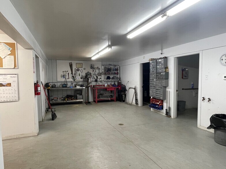 More Photos Of 9280 Knapp Rd, Houghton Lake Service For Sale