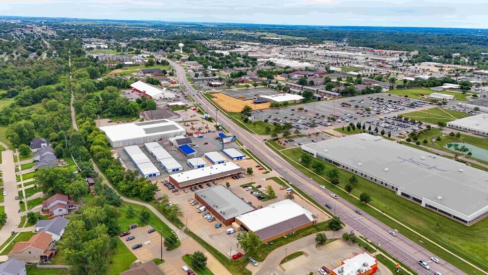 More Photos Of 290-298 Blairs Ferry Rd NE, Cedar Rapids Storefront Retail Office For Sale