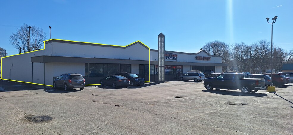 More Photos Of 113 Cypress St, Manistee Freestanding For Lease