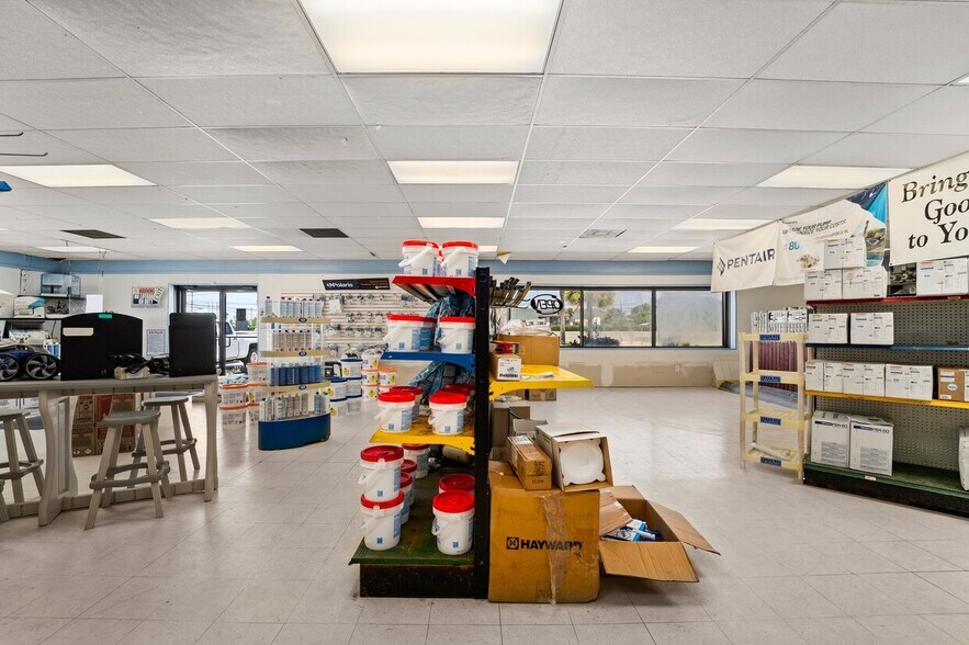 More Photos Of , Panama City General Retail For Sale