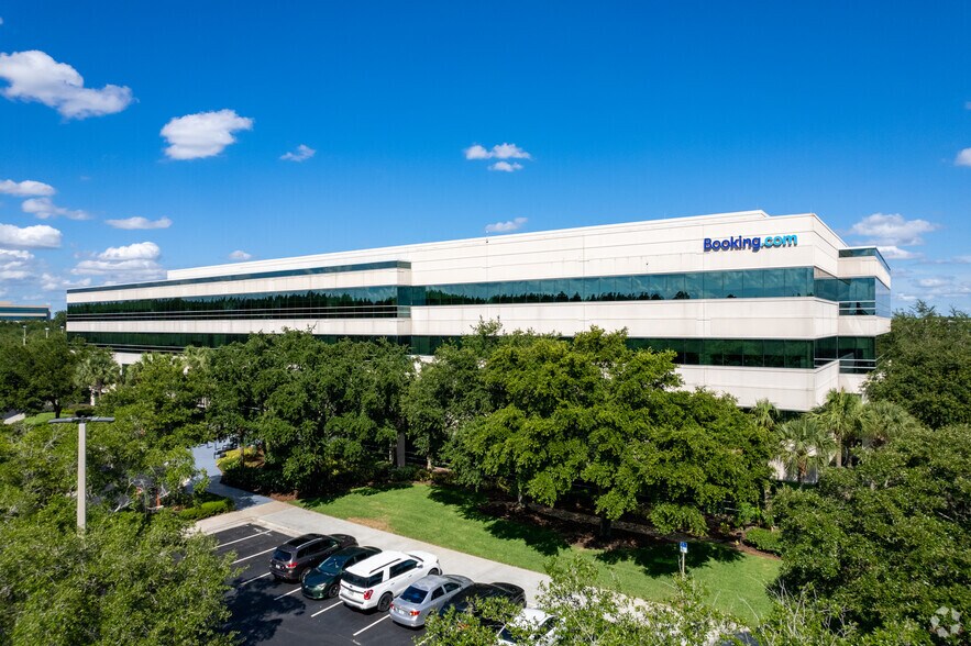 More Photos Of 8403 Southpark Cir, Orlando Office For Lease
